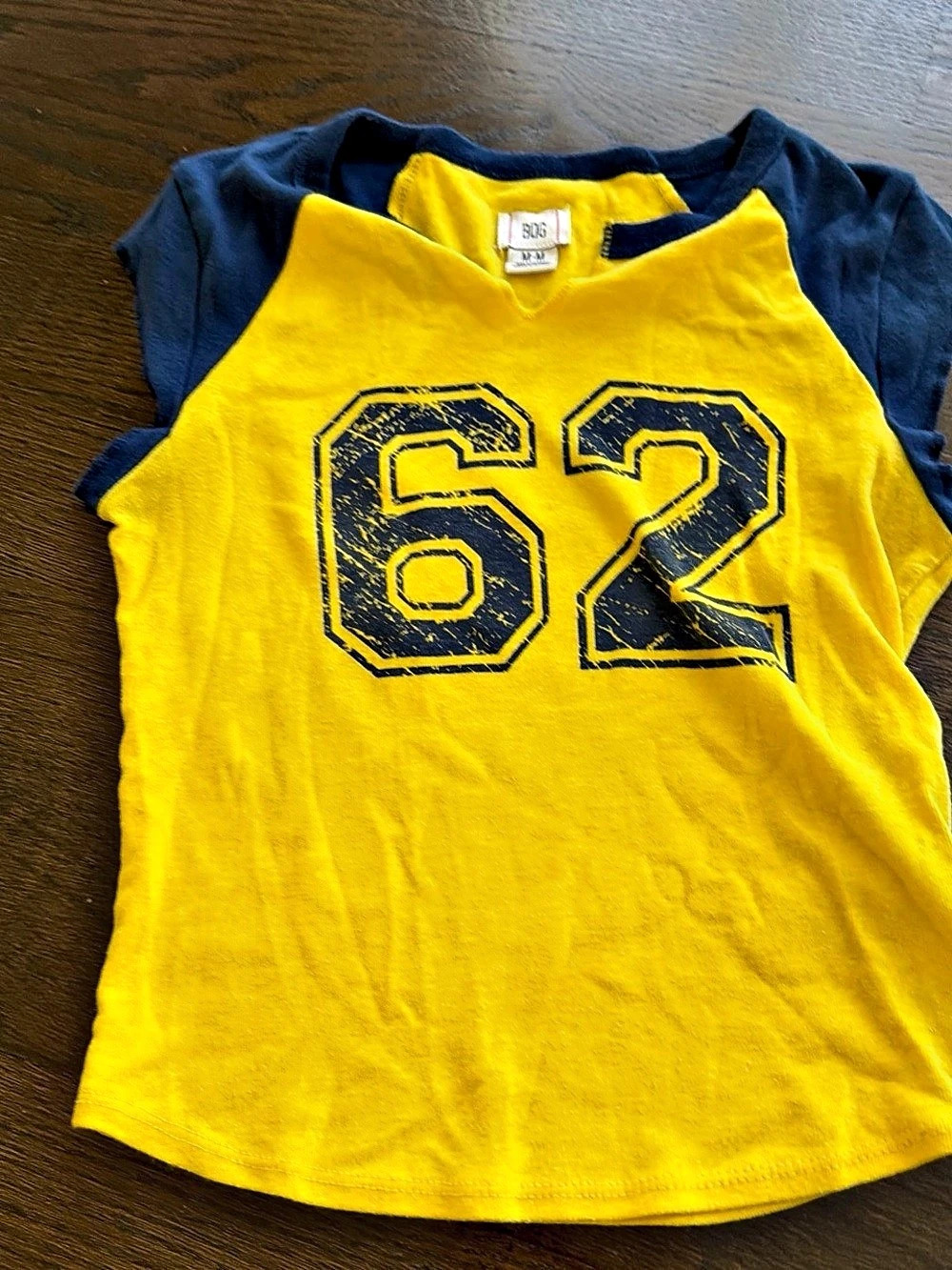 BDG Yellow & Blue Boys Medium Raglan Tee